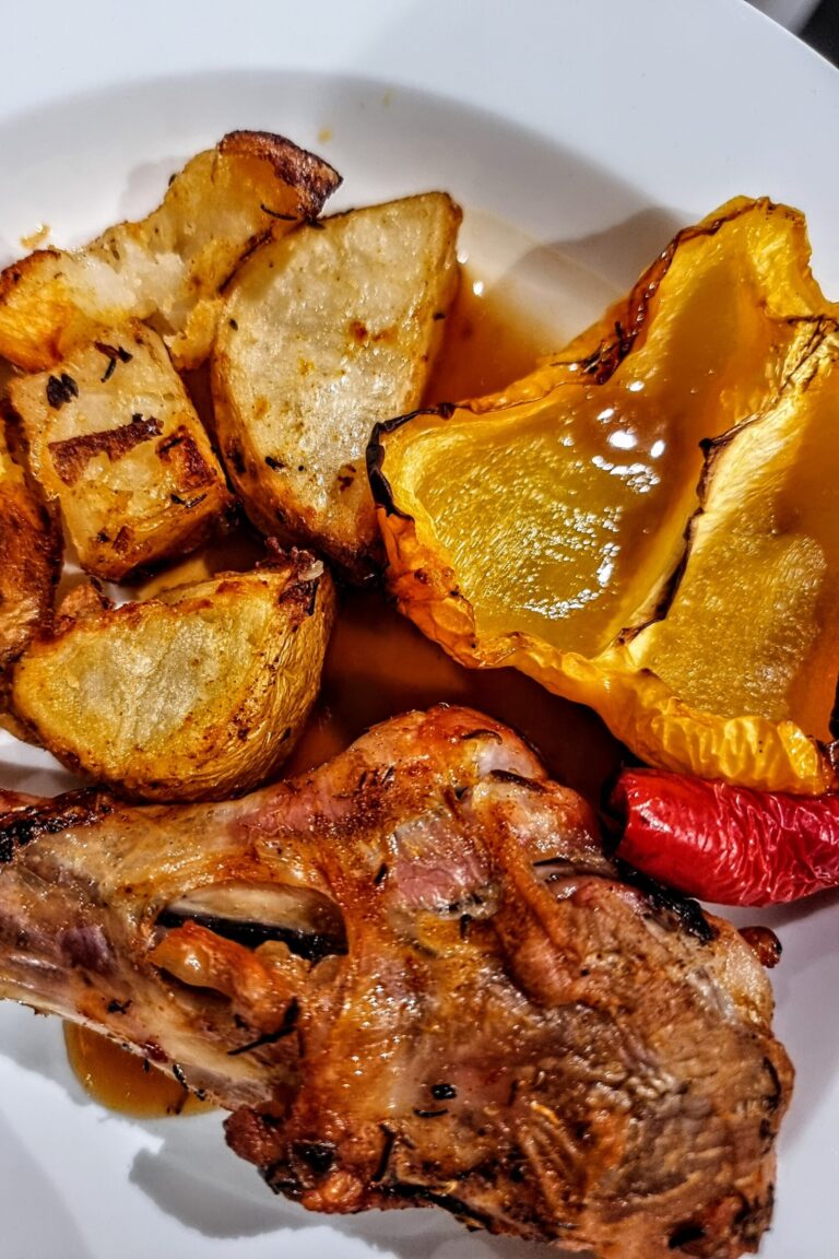 Chicken Drumsticks with Potatoes and Capsicums