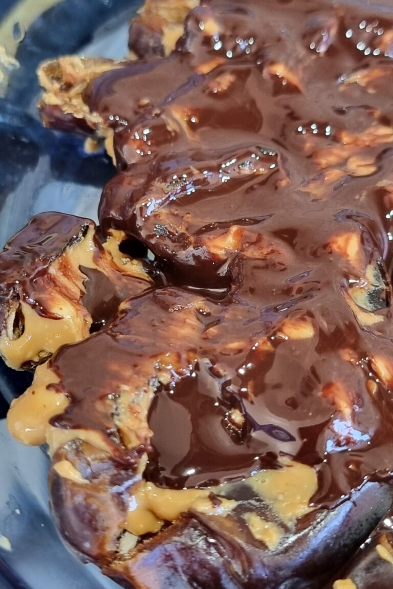 Dates Peanut Butter and Chocolate Bites