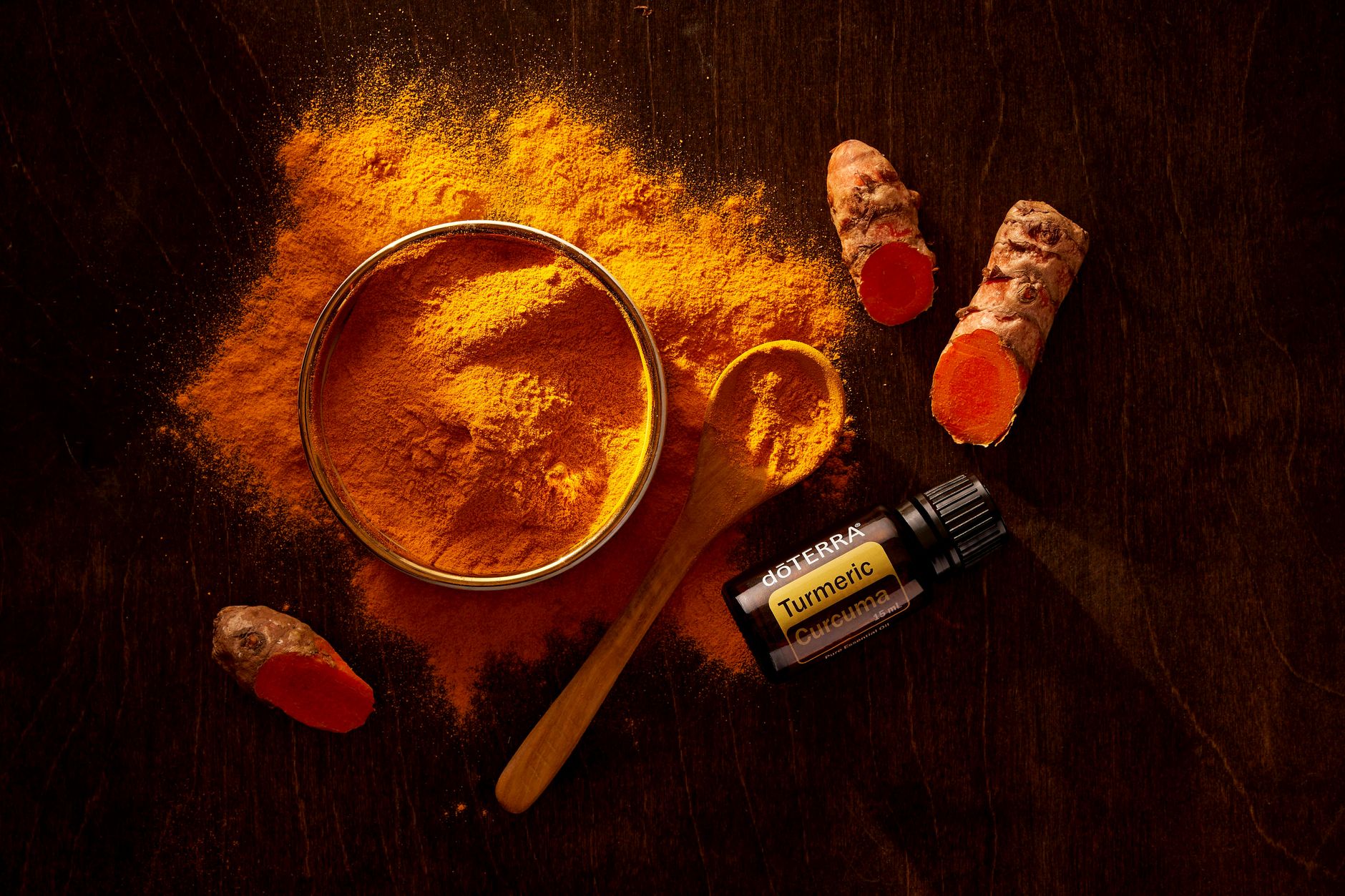 powder ginger and vial of liquid